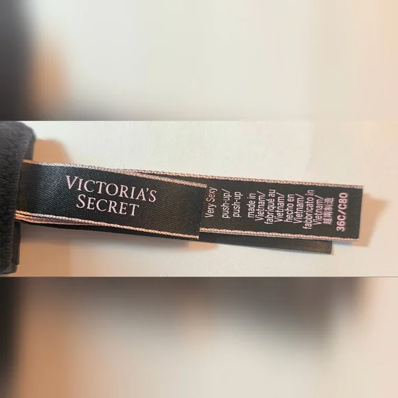 NWOT Victoria's Secret Very Sexy Shine Cradle Push-Up Bra Black Size 36C - Picture 6 of 9